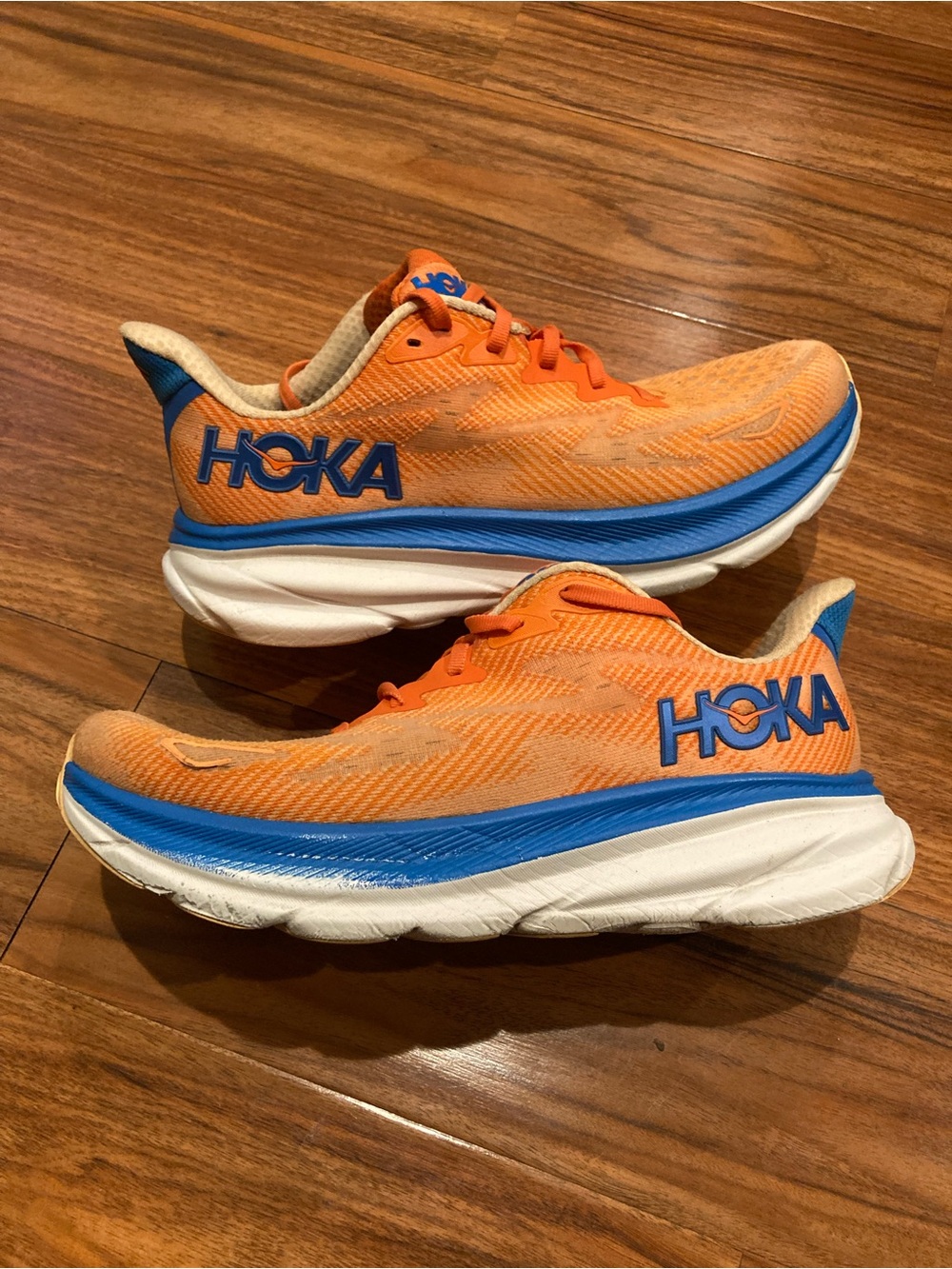 Hoka One One Clifton 9 1127895-VOIM Vibrant Orange Impala Men's  Sneaker SZ 8.5D